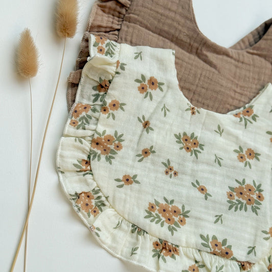 Muslin Frill Bibs