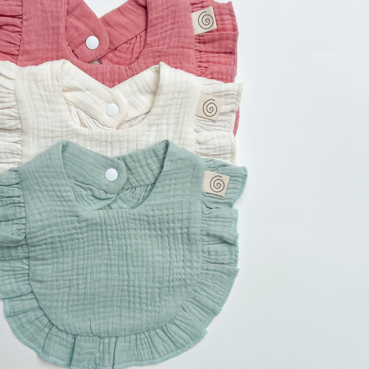 Stikkilolo Frill Bibs