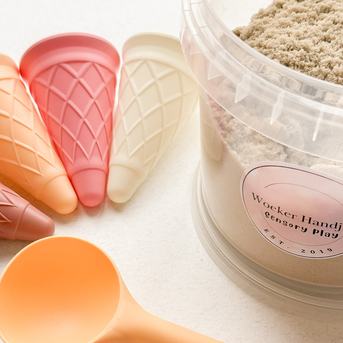 Woeker Handjies - Kinetic Sand with Ice Cream Cones